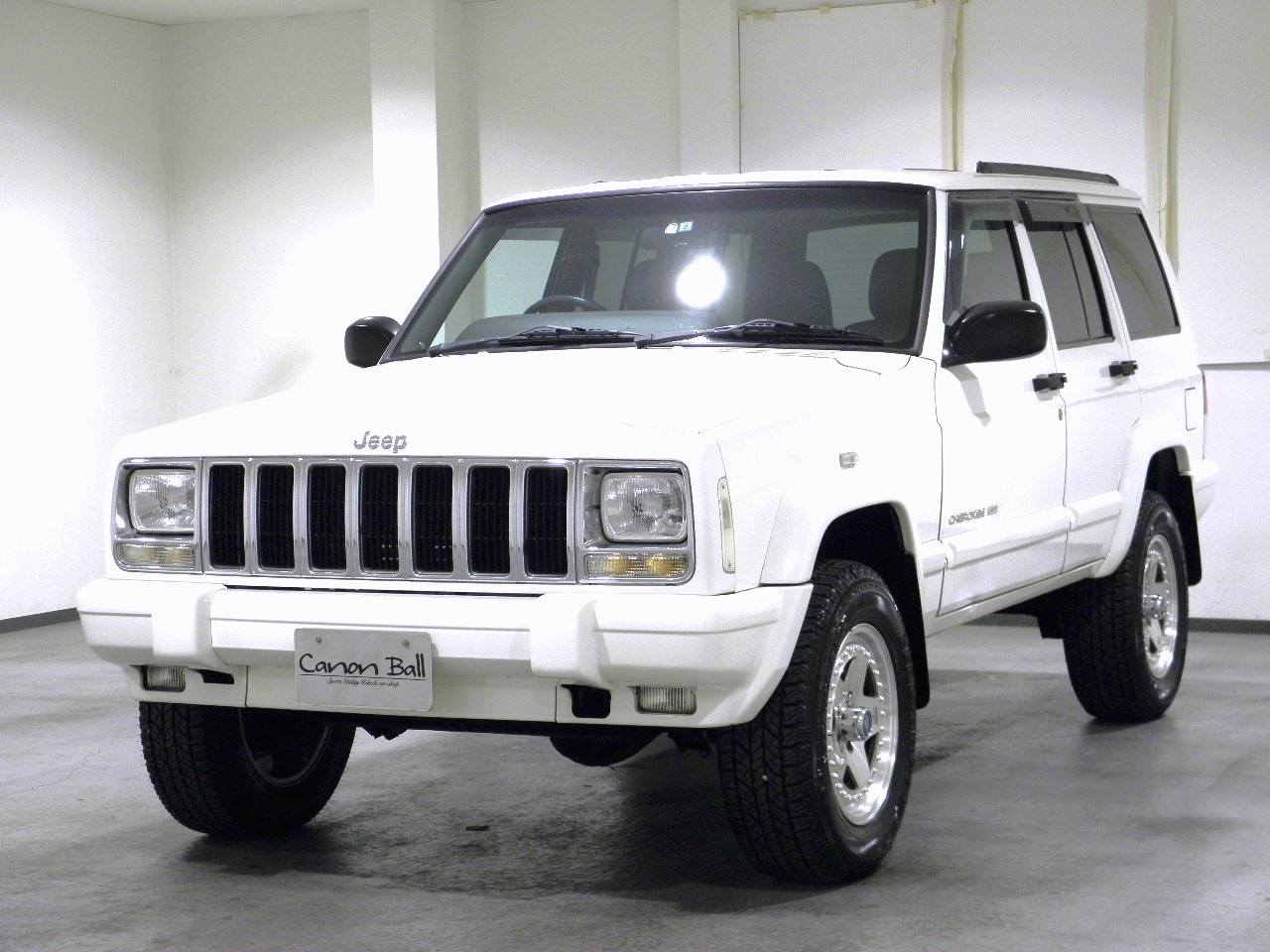 ジープ チェロキー 中古車詳細／Jeep／ジープ中古専門店【キャノンボール】埼玉・16号線沿い／LTD リフトUP 黒本革シート＆ウッド