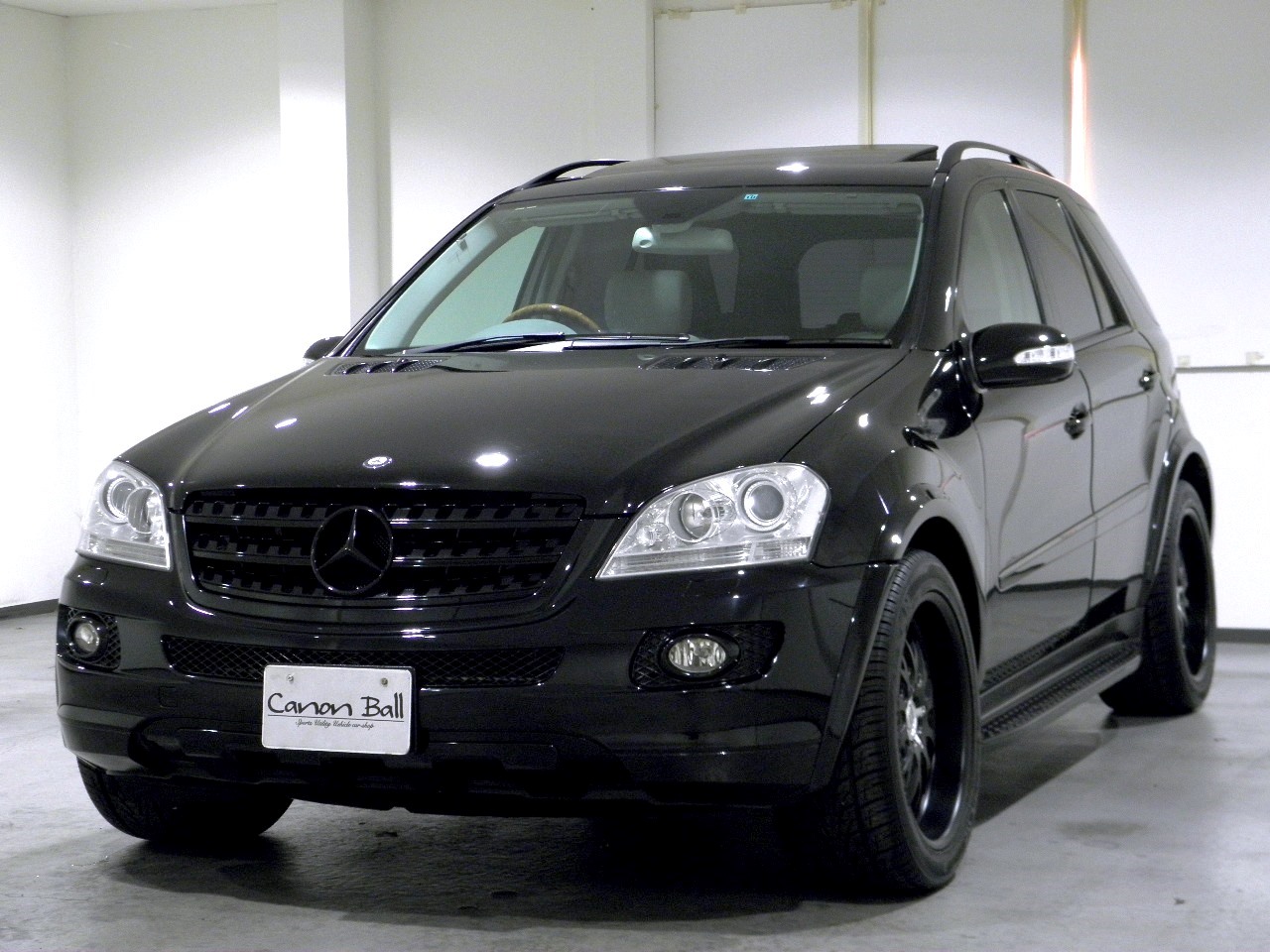 メルセデスベンツMクラス純正 8J-19 off+60 pcd112/5H ピレリ スコーピオン verde 255/50R19 バリ物タイヤ4本 メルセデス-ベンツ ML(W164)純正19inch 8Jx19 +60 5⁄112