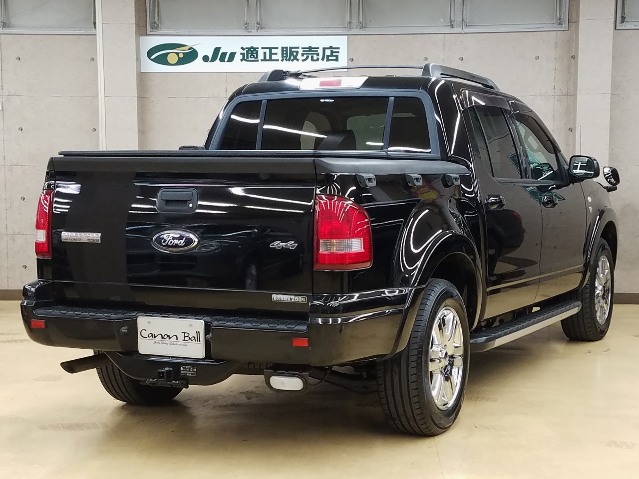 「V8 リミテッド【限定車】 本革シート 電動ガラスサンルーフ ビルトインHDDナビ&地デジフルセグTV一体機 【2009年登録車】 」詳細イメージ画像です