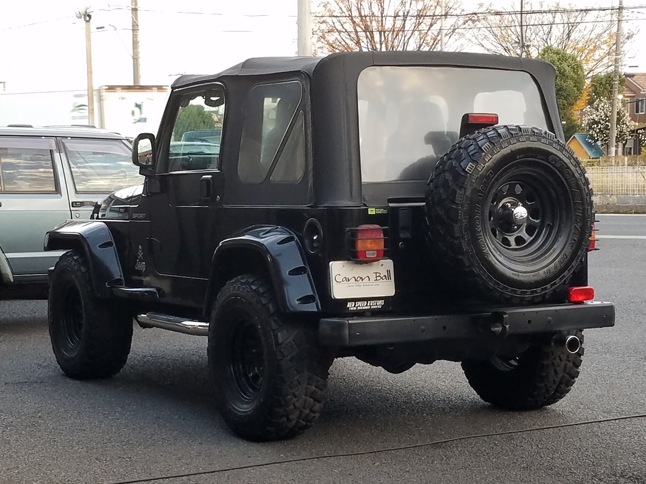 「スポーツ ソフトTOP&フルメタルドア ブッシュワーカーOFカスタム デイトナブラックW&マッドテレンタイヤ 黒革調シート CDコンポ 」詳細イメージ画像です