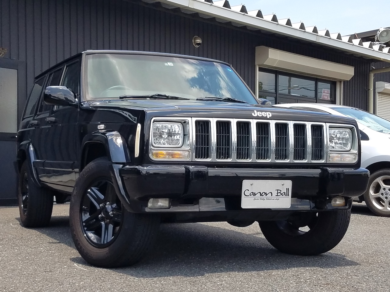 ジープ チェロキー 中古車／Jeep／ジープ中古専門店【キャノン