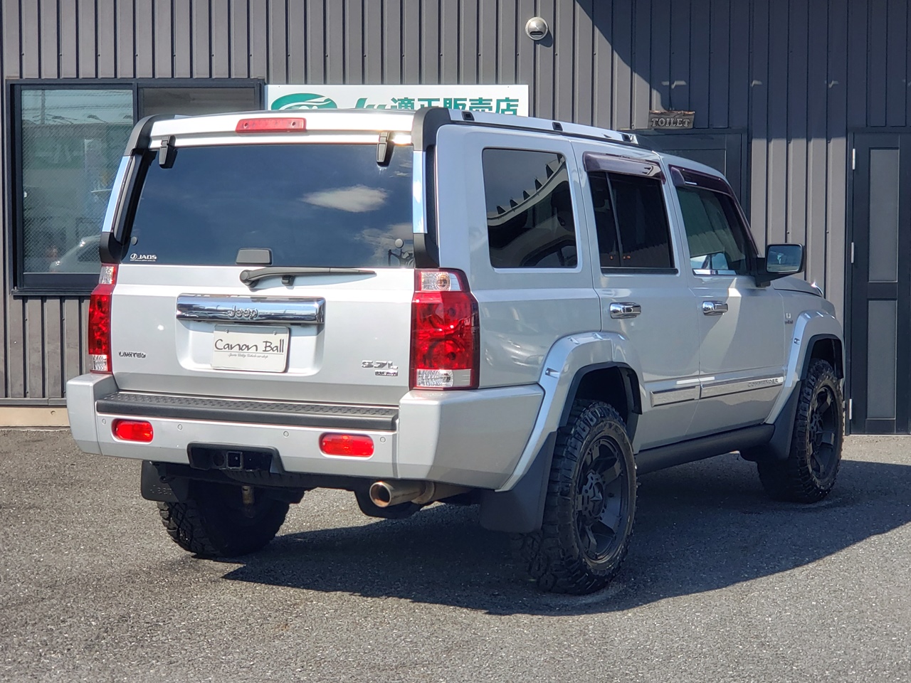 「リミテッド 5,7HEMI リフトUP ブラックAW&M/Tタイヤ 本革シート&ウッドインテリア ツインビューコマンドルーフ HDDナビ【総額 198.8万円】」詳細イメージ画像です